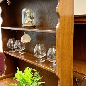 Vintage Old Charm Wood Brothers / Carved Oak Dresser / Traditional Chestnut Colour / FREE DELIVERY / c1970 - Image 14