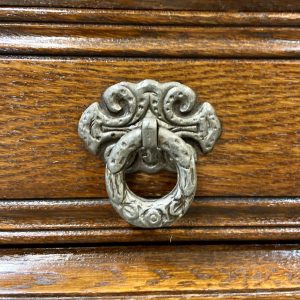Vintage Old Charm Wood Brothers / Carved Oak Dresser / Traditional Chestnut Colour / FREE DELIVERY / c1970 - Image 12