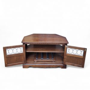 Vintage Old Charm Wood Bros / Tudor Brown Colour / Carved Oak Corner TV Cabinet / Stand / Made in England c1970 / FREE DELIVERY - Image 6