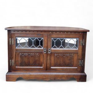Vintage Old Charm Wood Bros / Tudor Brown Colour / Carved Oak Corner TV Cabinet / Stand / Made in England c1970 / FREE DELIVERY - Image 5