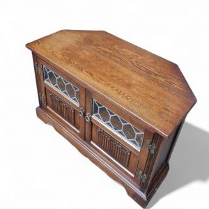 Vintage Old Charm Wood Bros / Tudor Brown Colour / Carved Oak Corner TV Cabinet / Stand / Made in England c1970 / FREE DELIVERY - Image 4