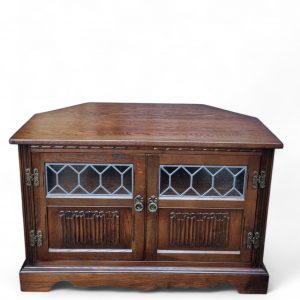 Vintage Old Charm Wood Bros / Tudor Brown Colour / Carved Oak Corner TV Cabinet / Stand / Made in England c1970 / FREE DELIVERY - Image 10