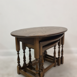 Vintage Old Charm Wood Bros / Oval Oak Nest of 3 Tables / c1970 / FREE DELIVERY - Image 3