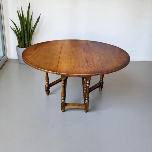 Vintage Old Charm Wood Brothers Oak Gate Leg Drop Leaf Dining Table / Tudor Brown / c1970 / FREE DELIVERY - Image 3
