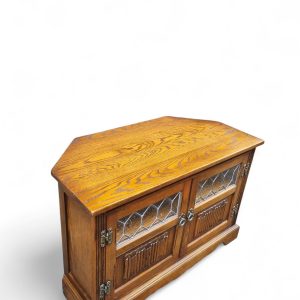 Vintage Old Charm Wood Bros / Light Oak Colour / Carved Oak Corner TV Cabinet / Made in England c1970 / FREE DELIVERY - Image 6