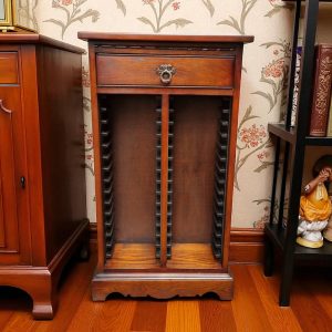 Vintage Old Charm Tudor Brown VHS Cabinet / 1970s / FREE DELIVERY