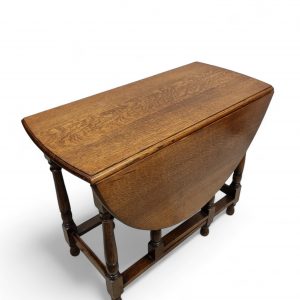 Vintage Oak Gateleg Table / Gate-Leg Drop Leaf / Made in England 1930s / Seats 4-6 / FREE DELIVERY - Image 4