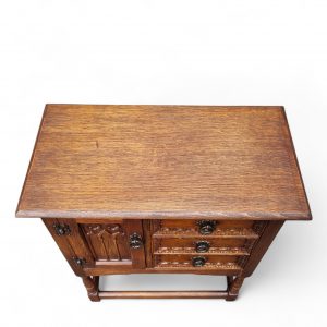 Antique Style Oak Bedside Cabinet / c1970 / FREE DELIVERY - Image 8