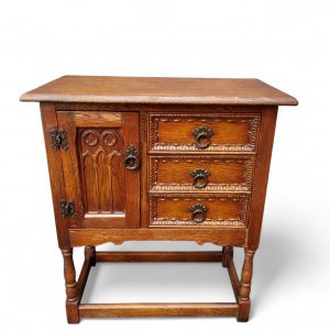 Antique Style Oak Bedside Cabinet / c1970 / FREE DELIVERY - Image 4