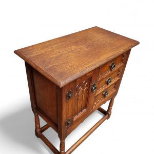 Antique Style Oak Bedside Cabinet / c1970 / FREE DELIVERY - Image 3