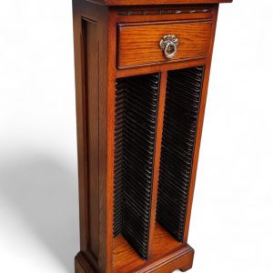 Vintage Old Charm CD Cabinet / 1970s / Tudor Brown / FREE DELIVERY - Image 6