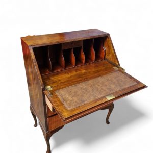Antique Walnut Bureau / c.1930 / Queen Anne Style / FREE DELIVERY - Image 5