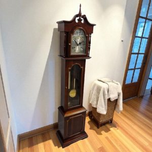 Vintage Grandmother Clock / Mahogany Case / c1970 / Fully Serviced / FREE DELIVERY - Image 7