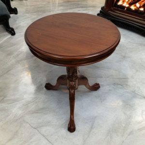 Vintage 1960s Chippendale Style Mahogany Side Table / Claw & Ball Feet / Carved Details / FREE DELIVERY - Image 5