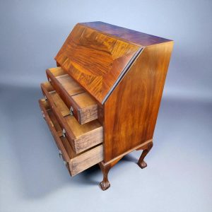 Antique Mahogany Bureau / Queen Anne Style / c.1930 / FREE DELIVERY - Image 3