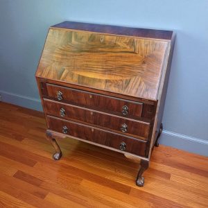 Antique Mahogany Bureau / Queen Anne Style / c.1930 / FREE DELIVERY - Image 9