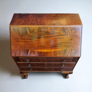 Antique Mahogany Bureau / Queen Anne Style / c.1930 / FREE DELIVERY - Image 4