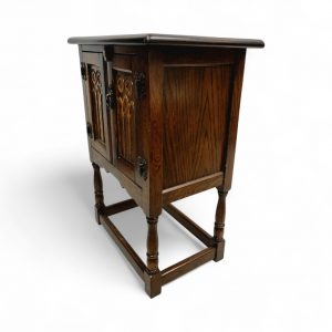 Vintage Old Charm Style Bedside Cabinet / Small Oak Cupboard / c1960s / FREE DELIVERY - Image 7