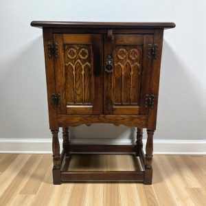 Vintage Old Charm Style Bedside Cabinet / Small Oak Cupboard / c1960s / FREE DELIVERY