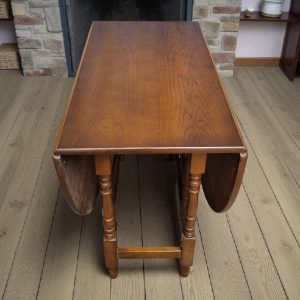 Vintage Oak Drop Leaf Dining Table / Seats 4–6 / c.1960 / FREE DELIVERY - Image 8
