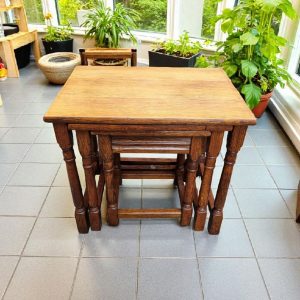 Vintage Solid Oak Tables / Nest of Three / 1970s / FREE DELIVERY - Image 5