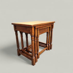 Vintage Solid Oak Tables / Nest of Three / 1970s / FREE DELIVERY - Image 3