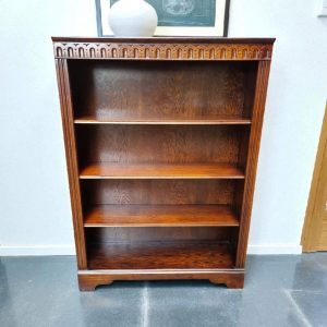 Vintage Solid Oak Bookcase / English Made c.1960 / Adjustable Shelves / FREE DELIVERY - Image 4