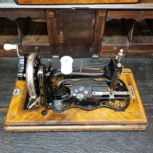 Antique Decorative Sewing Machine / c1900 / FREE DELIVERY - Image 7