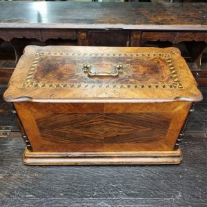 Antique Decorative Sewing Machine / c1900 / FREE DELIVERY - Image 5