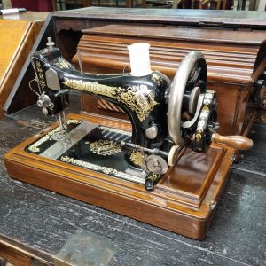 Antique Decorative Singer Sewing Machine / c1920 / FREE DELIVERY