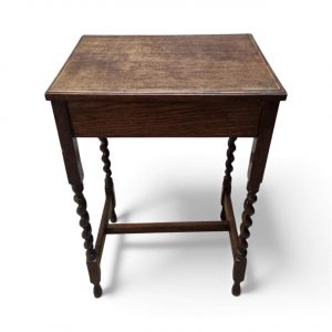 Vintage Oak Side Table / Barley Twist Legs / c1920 / FREE DELIVERY - Image 1