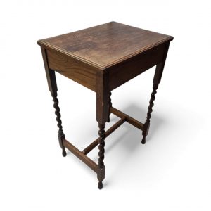 Vintage Oak Side Table / Barley Twist Legs / c1920 / FREE DELIVERY - Image 5