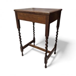 Vintage Oak Side Table / Barley Twist Legs / c1920 / FREE DELIVERY - Image 4