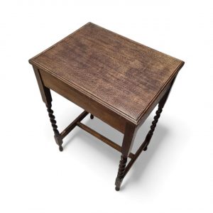 Vintage Oak Side Table / Barley Twist Legs / c1920 / FREE DELIVERY - Image 3