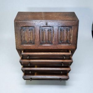 Vintage Oak Bureau / Original Key / 1970s / FREE DELIVERY - Image 3