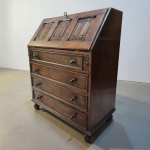 Vintage Oak Bureau / Original Key / 1970s / FREE DELIVERY - Image 2