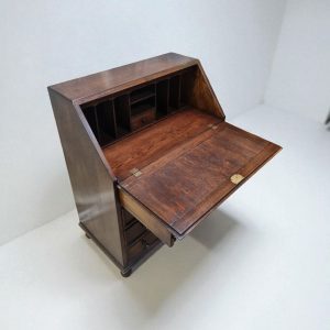 Vintage Oak Bureau / Original Key / 1970s / FREE DELIVERY - Image 9