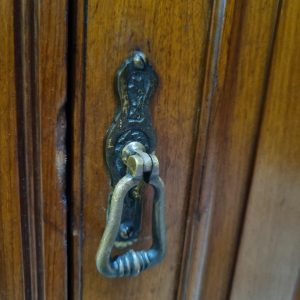 Antique Victorian Walnut Side Cabinet / c1880 / Carved Pediment / FREE DELIVERY - Image 3