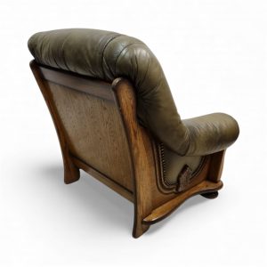 Vintage Leather Armchair / Solid Oak Frame / c1970 / FREE DELIVERY - Image 10