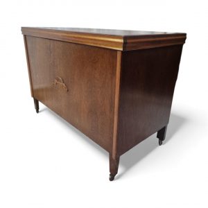 Vintage Wooden Blanket Box on Castors / Mid-20th Century / FREE DELIVERY - Image 5