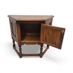 Vintage Old Charm Wood Bros Oak Side Cabinet / c1970 / FREE DELIVERY - Image 8