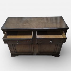 Vintage Oak Sideboard / c1950 / FREE DELIVERY - Image 3