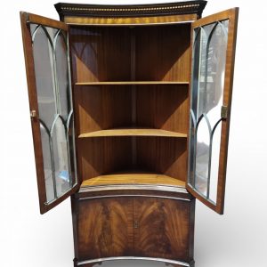 Antique Mahogany Corner Cabinet / Bow Front / c1960 / FREE DELIVERY - Image 12
