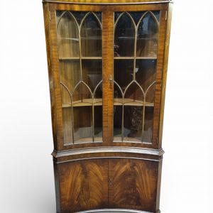 Antique Mahogany Corner Cabinet / Bow Front / c1960 / FREE DELIVERY - Image 3