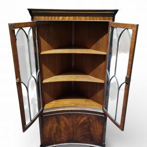 Antique Mahogany Corner Cabinet / Bow Front / c1960 / FREE DELIVERY - Image 11