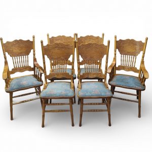 Vintage American Colonial Oak Featherback Dining Chairs / Set of 6 / c1980 / FREE DELIVERY - Image 1