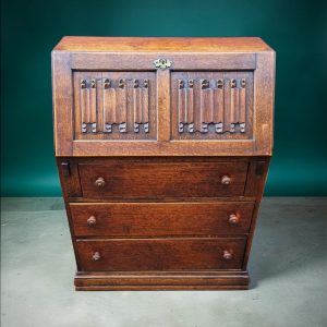 Vintage Oak Bureau Writing Desk / Traditional English Style / c.1940 - Image 7