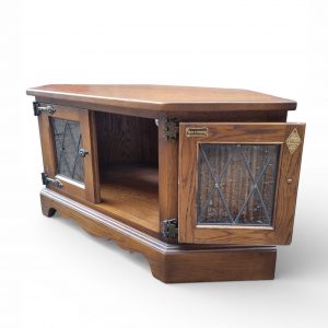 Vintage Old Charm Wood Bros Oak Corner TV Cabinet / Light Oak / c.1970s - Image 9