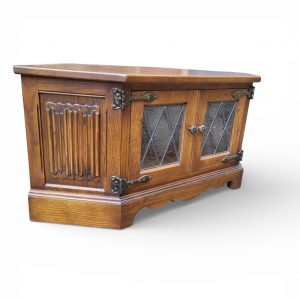 Vintage Old Charm Wood Bros Oak Corner TV Cabinet / Light Oak / c.1970s - Image 4